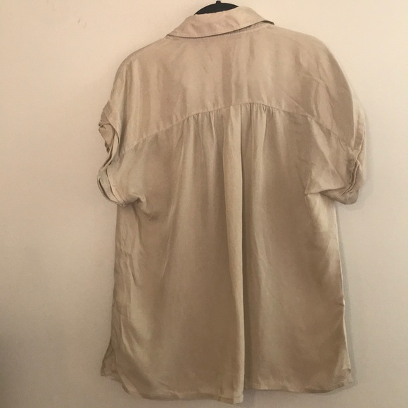DVF tan oversized button down size 6 - Picture 2 of 2